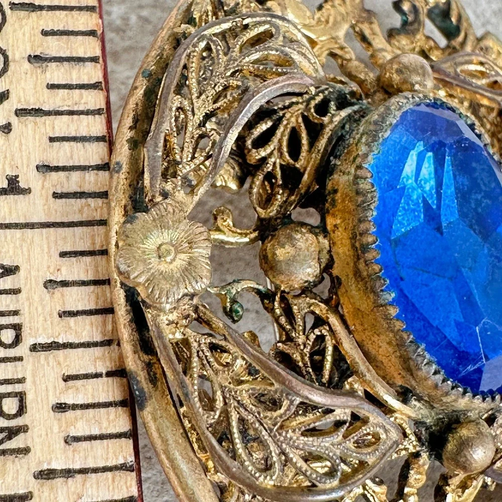 Vintage Gold Tone Filigree Brooch Pin Large Blue Cabochon Stone‎ w/ Patina